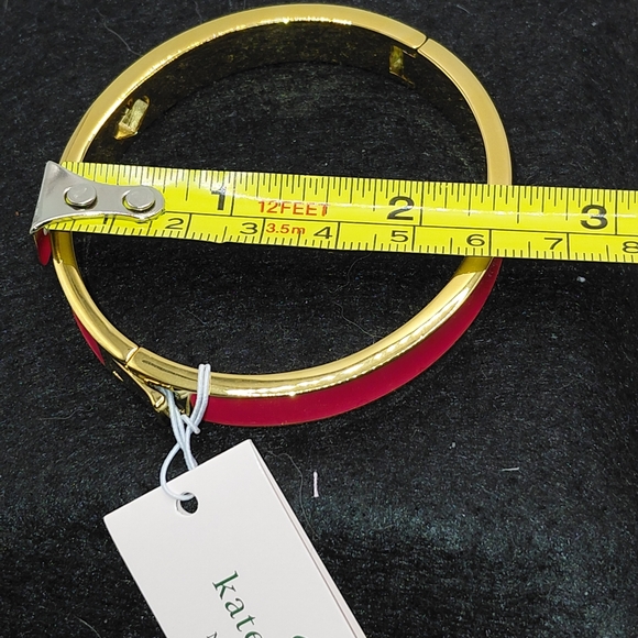 NEW Kate Spade Hole Punch Spade 10mm Hinge Bangle Bracelet Coral Enamel - Picture 4 of 6